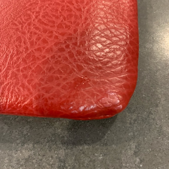 Red Vegan Matt and Nat clutch - Picture 9 of 9